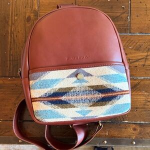 ❄️BRAND NEW❄️ Pendleton Wyeth Trail Mini Sling -  Leather Backpack